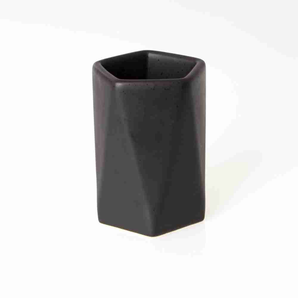 Monochrome large Black Monochrome large Black