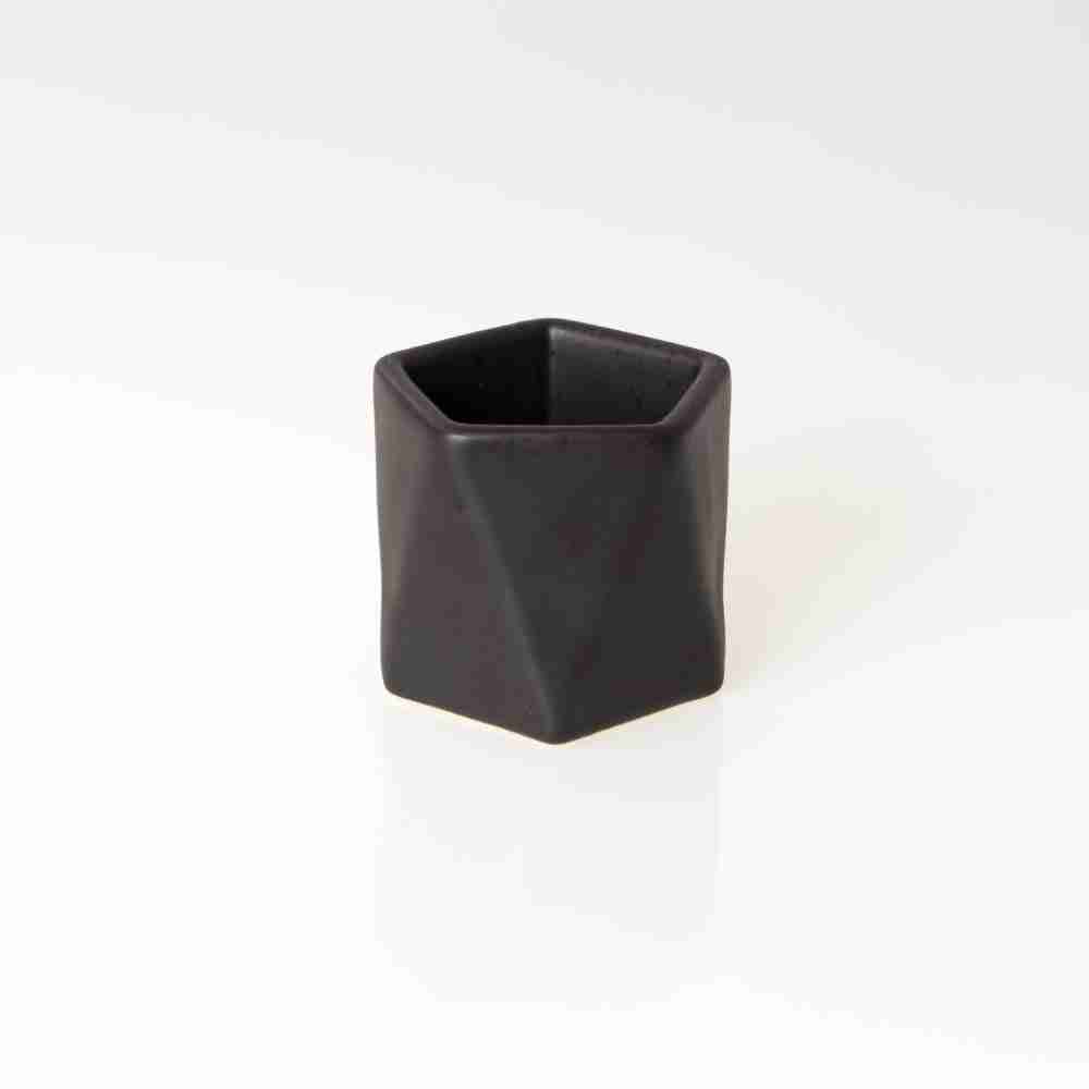 Monochrome small Black