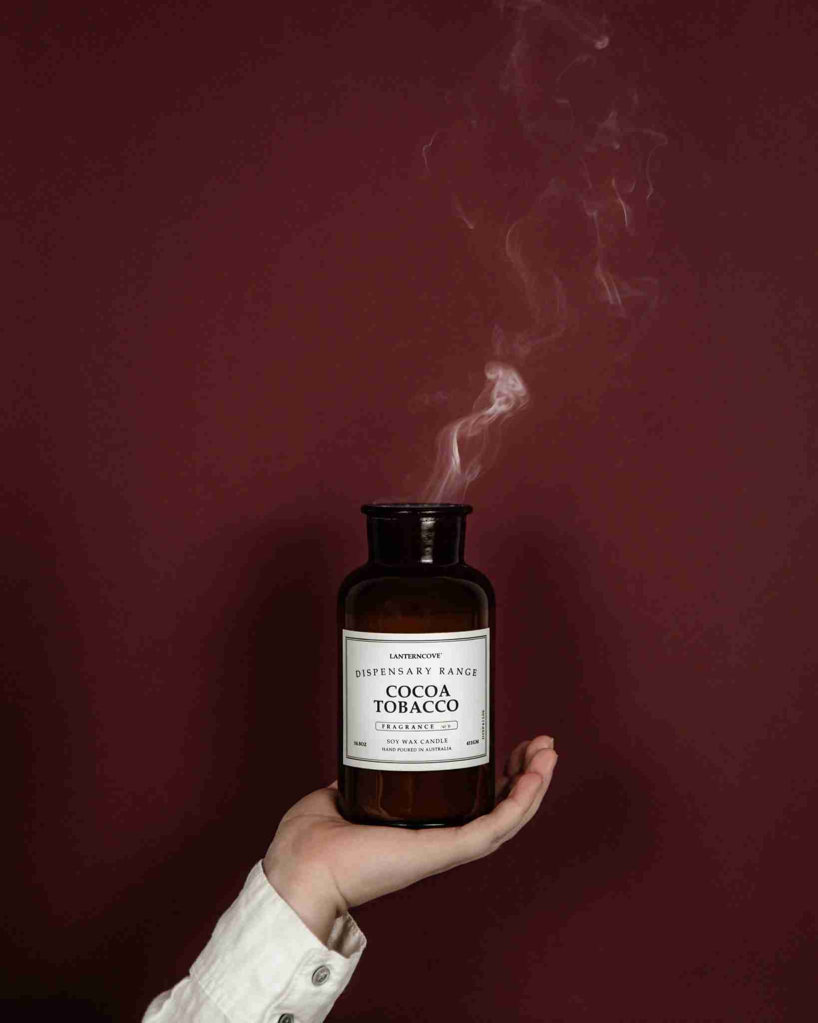 DISP Cocoa Tobacco 01 In Hand Web DISP Cocoa Tobacco 01 In Hand Web